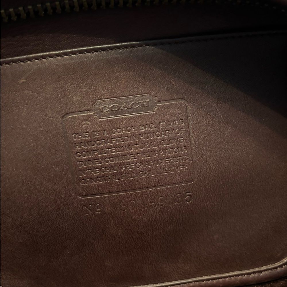 Elegant Brown Leather Men's Bag - Picture 7 of 7